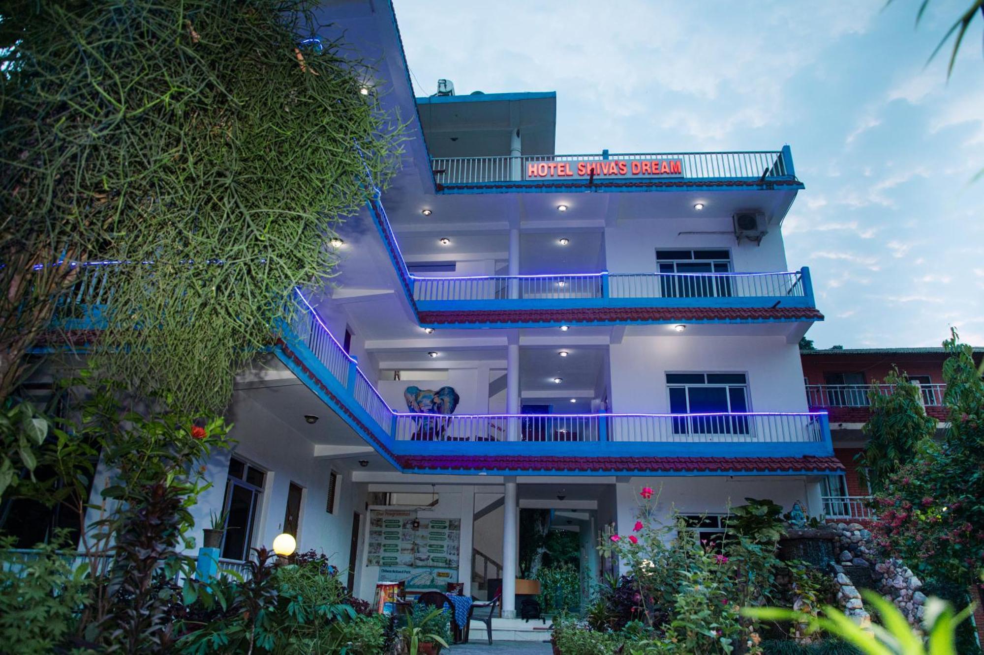 Hotel Shiva'S Dream Саураха Екстер'єр фото