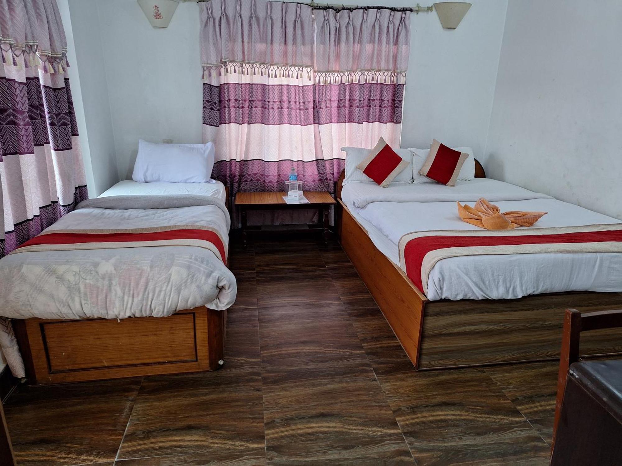 Hotel Shiva'S Dream Саураха Екстер'єр фото
