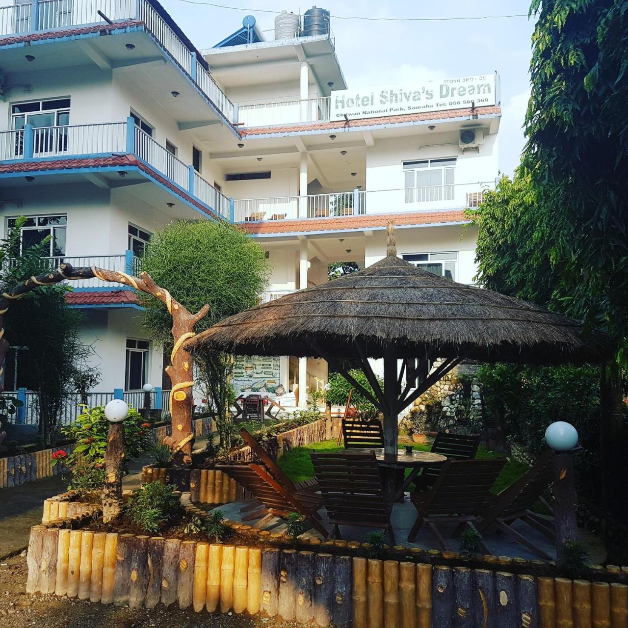 Hotel Shiva'S Dream Саураха Екстер'єр фото